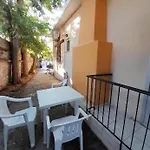 Apartment Karya House *