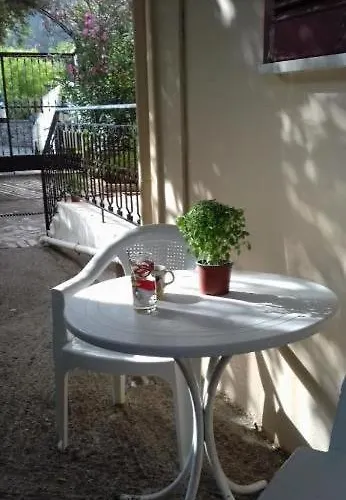 Karya House * Kariá